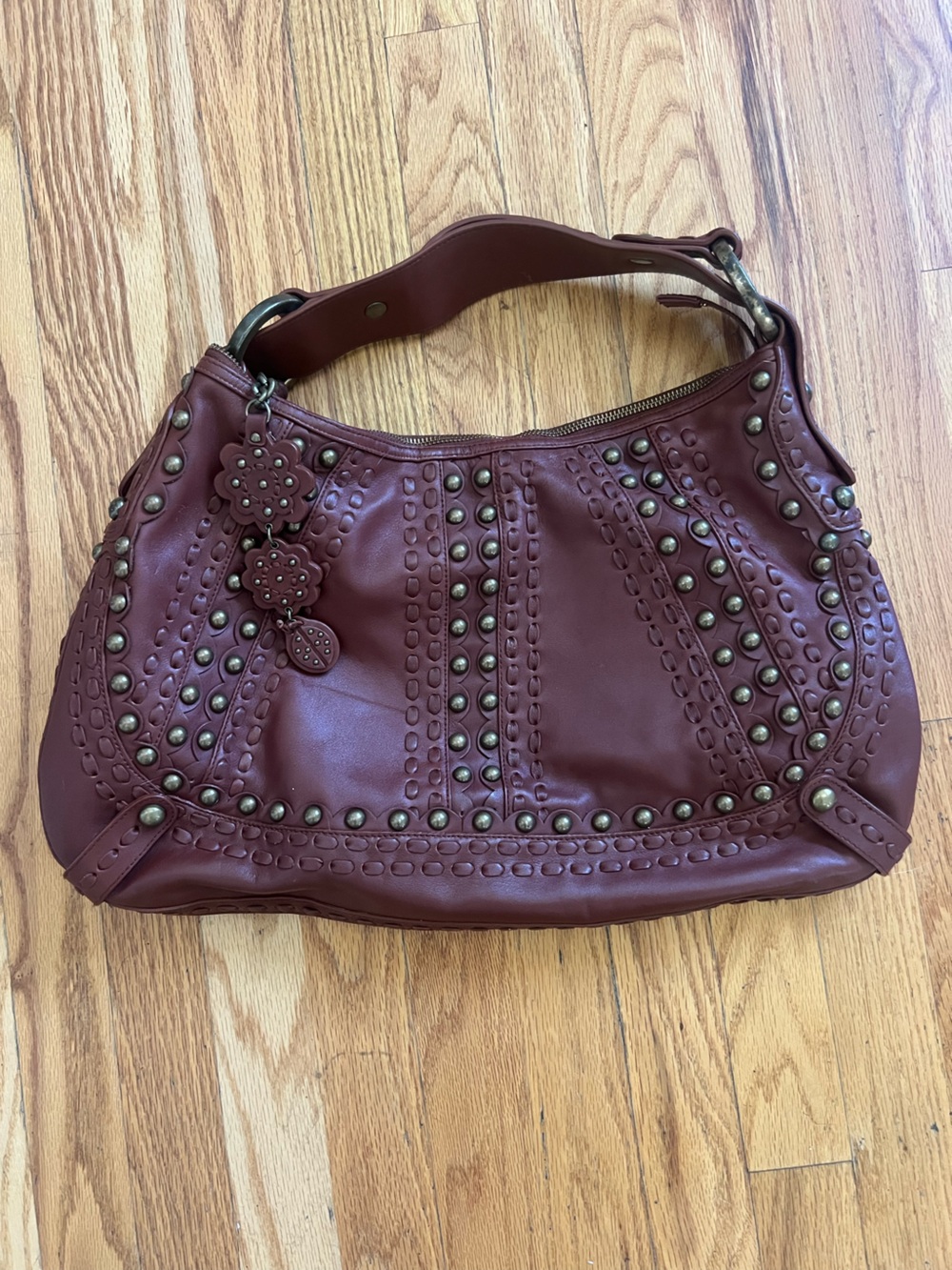 Isabella Fiore studded leather shoulder bag